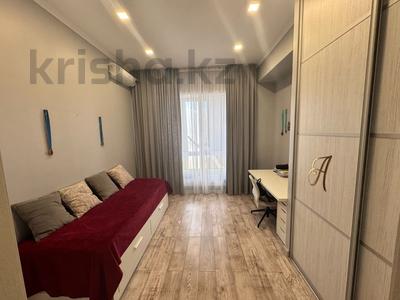 4-комнатная квартира · 153.5 м² · 5/10 этаж, Кабанбай Батыра за 141 млн 〒 в Алматы, Медеуский р-н