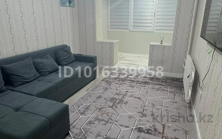 2-комнатная квартира · 50 м² · 1/5 этаж, 8-й мкр 9 за 200 000 ₸ в Актау — фото 2