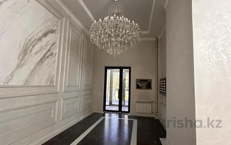 2-комнатная квартира · 81.3 м² · 9/10 этаж, Казыбек Би 10 за 38.5 млн ₸ в Усть-Каменогорске — фото 17