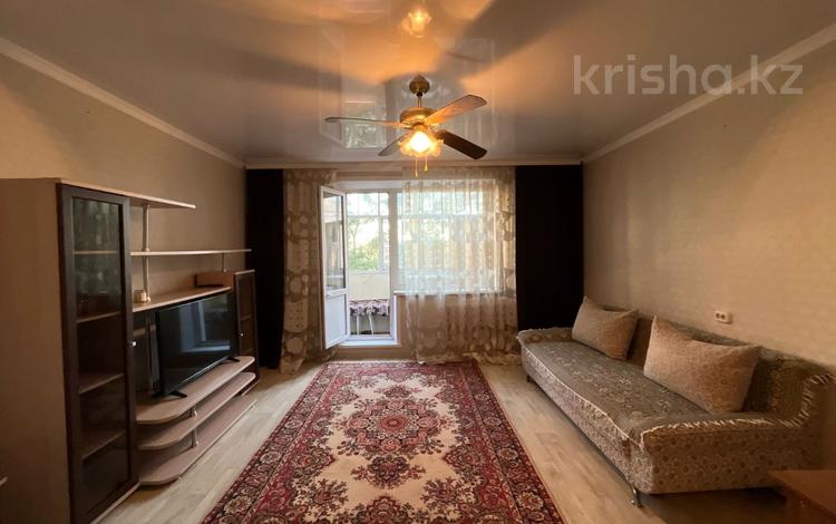 2-комнатная квартира · 54 м² · 6/10 этаж, мкр Юго-Восток, мкр Степной 4 за 21.4 млн ₸ в Караганде, Казыбек би р-н — фото 2