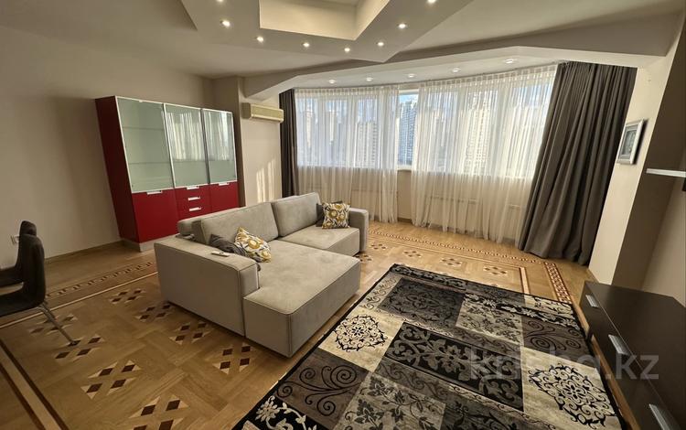 4-комнатная квартира · 200 м² · 12/14 этаж, мкр Керемет 3к2 за 900 000 ₸ в Алматы, Бостандыкский р-н — фото 3