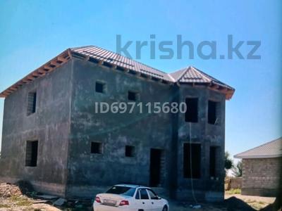 Отдельный дом · 8 комнат · 250 м² · 1000 сот., Орынкулов 6пер 46 — Орынкулов за 22 млн ₸ в Сарыкемере