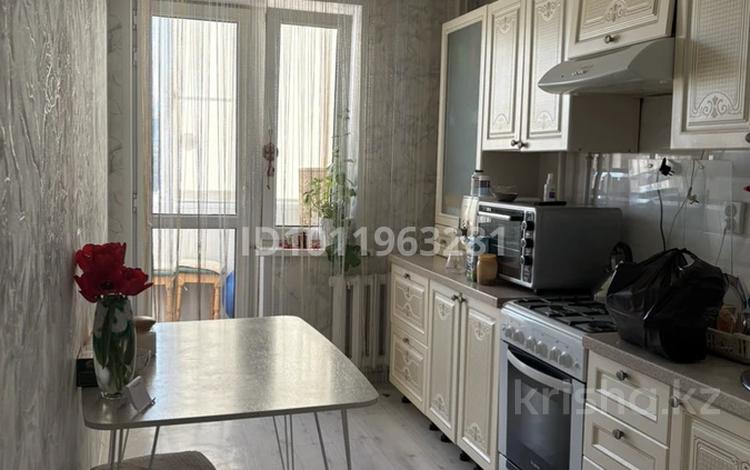 3-комнатная квартира · 68 м² · 2/9 этаж, 4-й мкр. 31 за 20 млн ₸ в Аксае — фото 2