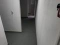 Свободное назначение, офисы, магазины и бутики, общепит, салоны красоты, медцентры и аптеки, образование, развлечения, кабинеты и рабочие места, студии · 58.1 м² за 400 000 ₸ в Шымкенте, Аль-Фарабийский р-н — фото 19