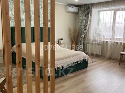 1-бөлмелі пәтер · 40 м² · 4/5 қабат, Мангелик ел 49, бағасы: 15 000 〒 в Семее