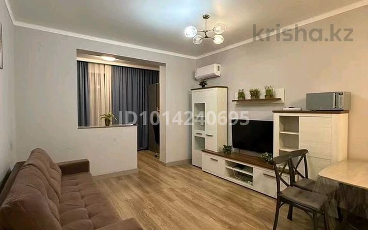 2-бөлмелі пәтер · 45 м² · 4/14 қабат, Самал-3 ш/а. 15к2, бағасы: 450 000 ₸ в Алматы, Медеуский р-н — фото 4