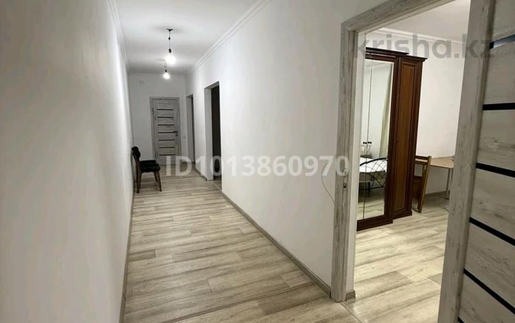 2-комнатная квартира · 68 м² · 5/10 этаж, мкр Юго-Восток, Муканова 21/3 за 220 000 ₸ в Караганде, Казыбек би р-н — фото 2