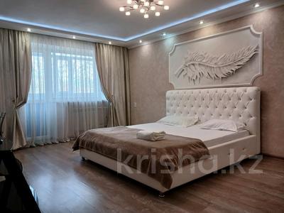1-комнатная квартира, 32 м², 2/5 этаж по часам, Назарбаева 27А за 1 000 〒 в Караганде, Казыбек би р-н