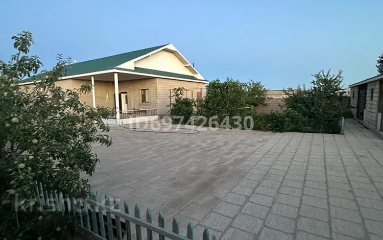 Отдельный дом · 4 комнаты · 200 м² · 600 сот., Шеркала 255 — Рахат 3 27 коше за 26 млн ₸ в Жанаозен — фото 2