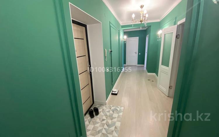 2-комнатная квартира · 86 м² · 9/9 этаж, мкр. Алтын орда, Батыс 2 11 Д/3 — Находится возле школы 80 за 230 000 ₸ в Актобе — фото 2