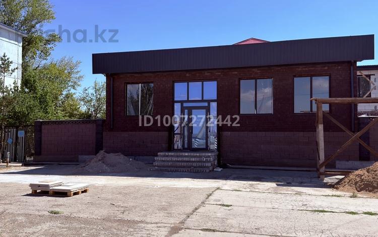 Свободное назначение · 370 м² за 1 млн ₸ в Актобе, мкр. Алтын орда — фото 8