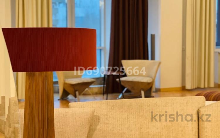4-комнатная квартира · 204 м² · 5/9 этаж, мкр Самал-2, Фурманова 63 — Снегина за 1.2 млн ₸ в Алматы, Медеуский р-н — фото 38