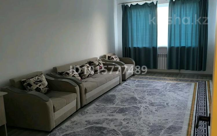 2-бөлмелі пәтер · 62 м² · 2/5 қабат, Микрорайон 2 15А — Между школой №2 и школой №3, бағасы: 15 000 ₸ в Конаеве — фото 2