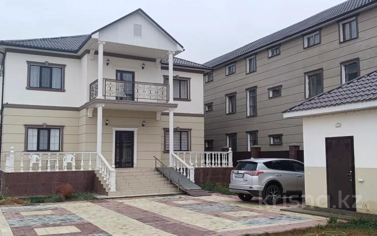 Свободное назначение, офисы, магазины и бутики, склады, общепит, салоны красоты, сельское хозяйство, бани, гостиницы и зоны отдыха, фитнес и спорт, медцентры и аптеки, образование, развлечения, конференц-залы, кабинеты и рабочие места · 540 м² за 1.7 млн 〒 в Атырау, мкр Нурсая — фото 15