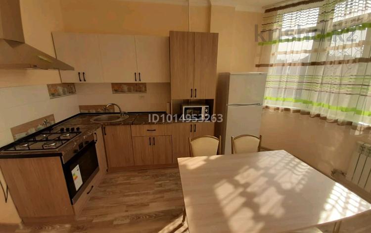 2-комнатная квартира · 58 м² · 8/9 этаж, мкр Мамыр-3 19 за 340 000 ₸ в Алматы, Ауэзовский р-н — фото 2