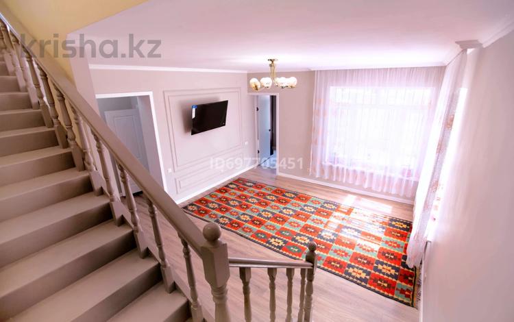 Жеке үй • 7 бөлмелер • 229 м² • 5.7 сот., Кокжазык, бағасы: 40 млн 〒 в  — фото 2