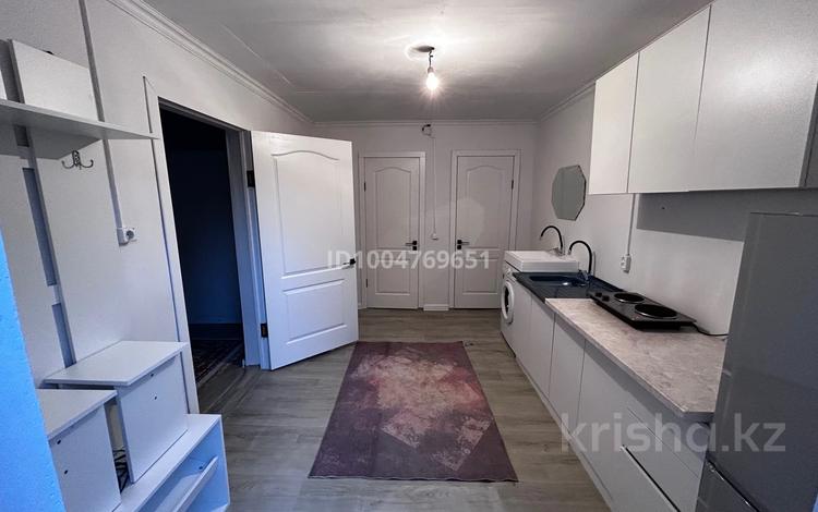 1-комнатная квартира · 30 м², мкр Коктобе, Елебекова за 250 000 ₸ в Алматы, Медеуский р-н — фото 2