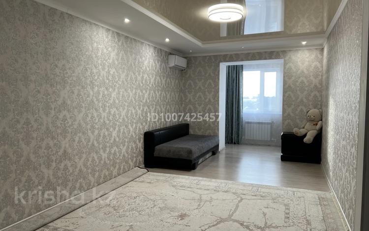 2-бөлмелі пәтер · 74 м² · 6/6 қабат, Акотау 20, бағасы: 26.5 млн ₸ в Уральске — фото 2