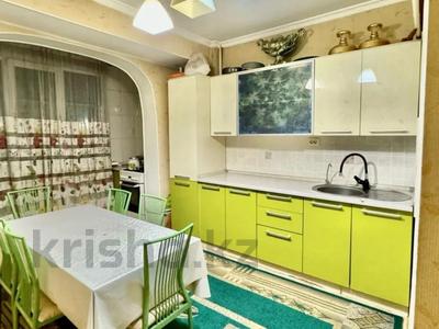 3-комнатная квартира · 79.5 м² · 2/9 этаж, мкр Аксай-3Б 32 за 39.5 млн 〒 в Алматы, Ауэзовский р-н