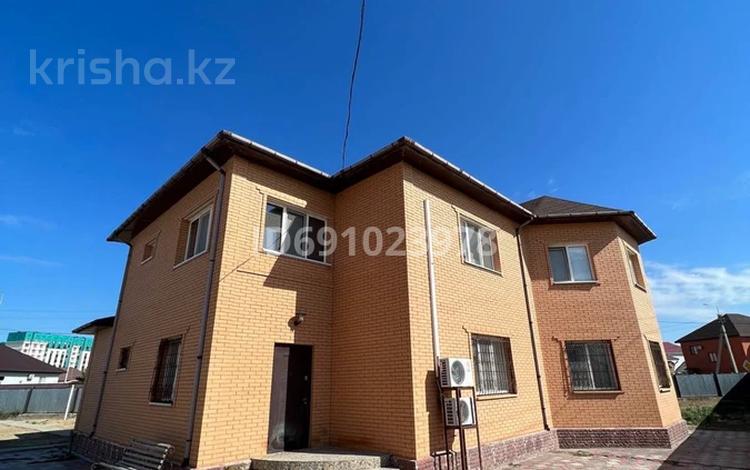 Отдельный дом · 6 комнат · 304 м² · 13 сот., мкр Лесхоз-2, Бақдаулет 15 за 69 млн 〒 в Атырау — фото 12