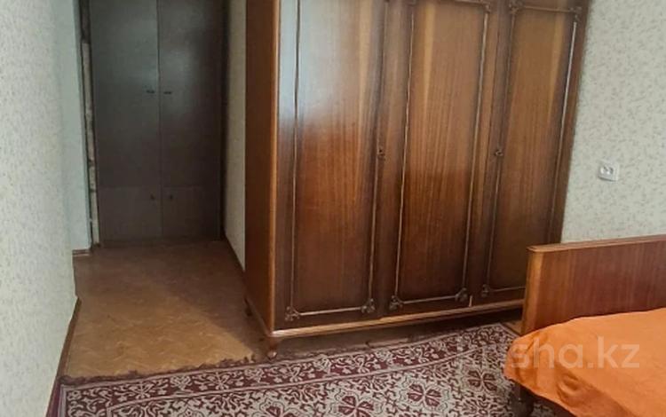 3-комнатная квартира · 63.9 м² · 4/12 этаж, мкр Аксай-1 25 за 38 млн ₸ в Алматы, Ауэзовский р-н — фото 2
