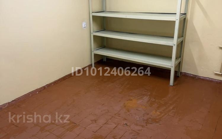 Магазины и бутики, склады · 18 м² за 40 000 ₸ в Павлодаре — фото 2