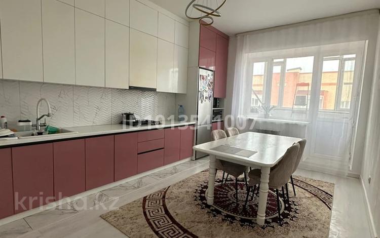 3-бөлмелі пәтер · 82 м² · 5/5 қабат, мкр. Алтын орда, микрорайон Алтын Орда 348/1, бағасы: 28 млн ₸ в Актобе — фото 2