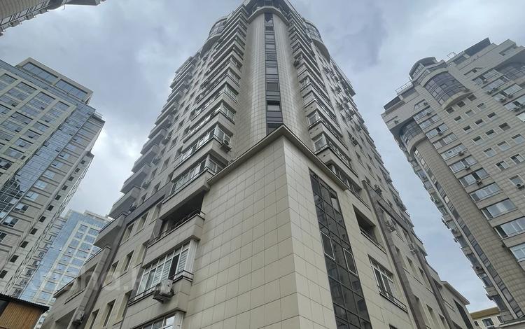 4-комнатная квартира, 270 м², 19/19 этаж, мкр Коктем-2 30а — Шагабутдинова за 230 млн 〒 в Алматы, Бостандыкский р-н — фото 11