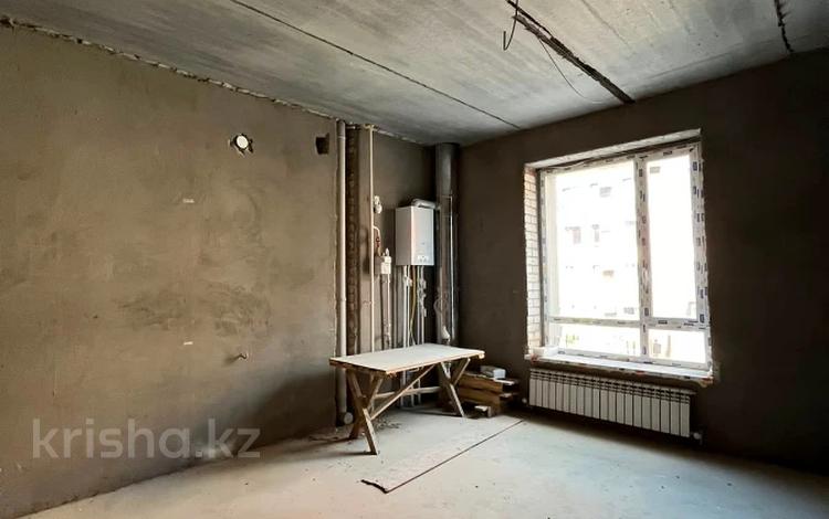 2-бөлмелі пәтер · 83.9 м² · 2/5 қабат, Алтын орда ш/а., бағасы: 33.6 млн ₸ в Актобе, мкр. Алтын орда — фото 3