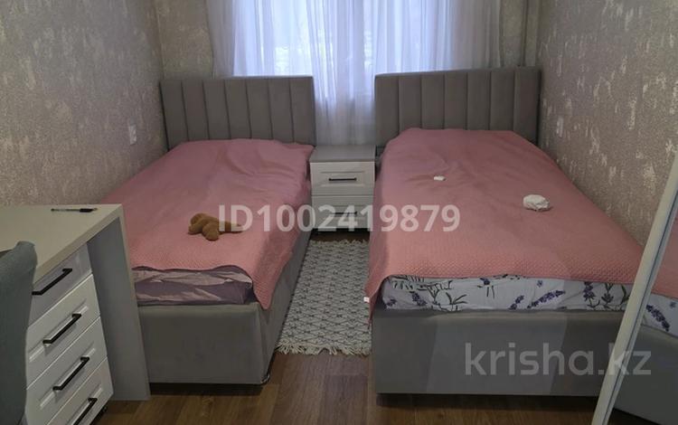 3-бөлмелі пәтер · 60 м² · 1/4 қабат, мкр №9 — Саина Юрий кима, бағасы: 43 млн ₸ в Алматы, Ауэзовский р-н — фото 2