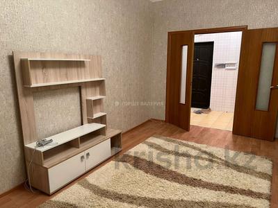 2-комнатная квартира, 65 м², 12 этаж помесячно, Валиханова 12 за 180 000 〒 в Астане, р-н Байконур