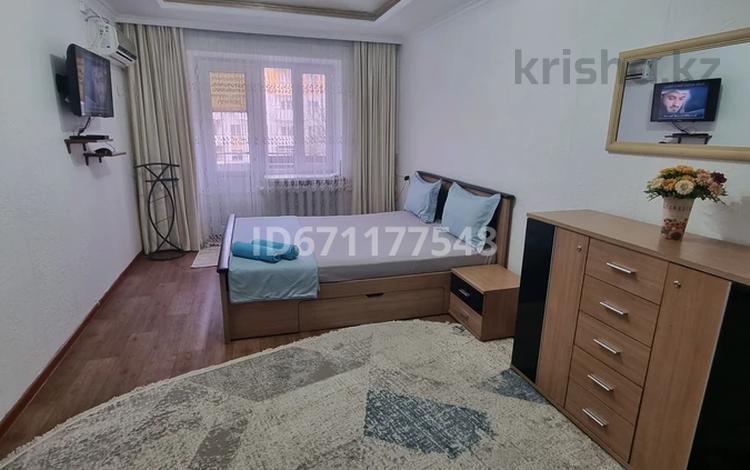 1-комнатная квартира, 30 м², 3/5 этаж посуточно, Казыбек би 103 — Абая, обл Акимат за 10 000 〒 в Таразе — фото 66