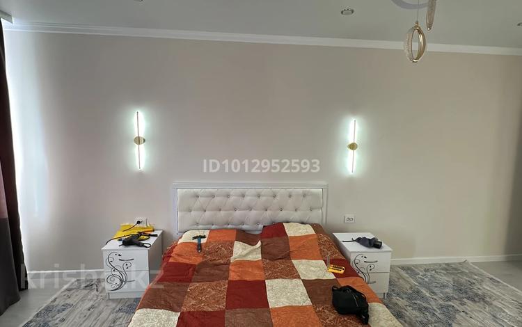 2-бөлмелі пәтер · 73 м² · 8/9 қабат, Кульджинский тракт 159/53 блок 15 подъезд 2 — Бухтарминская, бағасы: 350 000 ₸ в Алматы, Турксибский р-н — фото 2