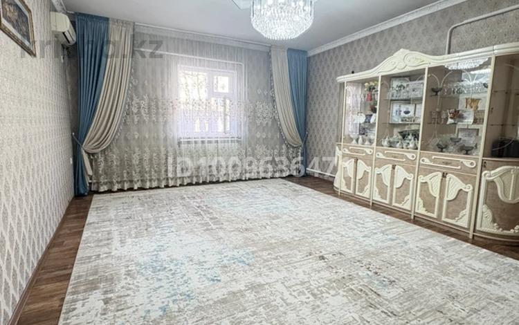 Отдельный дом · 6 комнат · 210 м² · 10 сот., 18 6 за ~ 45 млн 〒 в Жанаозен — фото 2