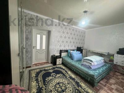 Отдельный дом · 4 комнаты · 72.9 м² · 12 сот., Мкр Талас — Мектеп, Акимат, Больница, Садик, Спортшкола жақын за 16 млн ₸ в Бурыл
