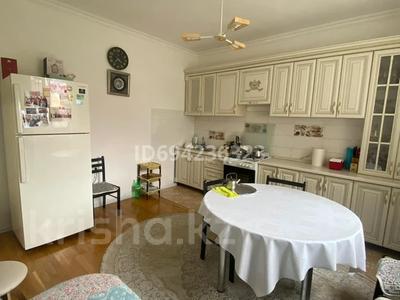 Отдельный дом · 4 комнаты · 200 м² · 12 сот., Есахмет 17 за 49 млн 〒 в Булактах