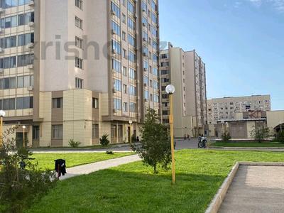 3-комнатная квартира, 96 м², 4/10 этаж, мкр Аксай-5 25 за 49 млн 〒 в Алматы, Ауэзовский р-н