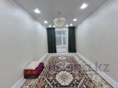 3-комнатная квартира · 79 м² · 1/6 этаж, Майкудук, Мкр Голубые пруды за 38.5 млн ₸ в Караганде, Алихана Бокейханова р-н