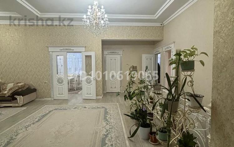 Отдельный дом · 7 комнат · 400 м², мкр Малый Самал — Мырзабекова 27 за 700 000 ₸ в Шымкенте, Туран р-н — фото 2