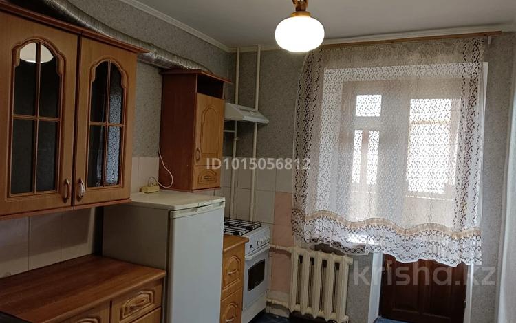 2-комнатная квартира · 63 м² · 5/9 этаж, Назарбаева 240 — Памятник Маншук Маметова за 12 000 ₸ в Уральске — фото 2