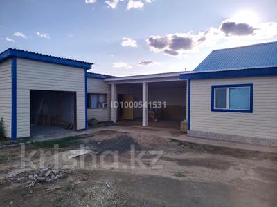 Продажа домов и дачи в Атырауской обл.: Отдельный дом · 2 комнаты · 55.9 м² · 9 сот., Проезд Арай 2 за 16 млн 〒 Отдельный дом · 2 комнаты · 55.9 м² · 9 сот., Проезд Арай 2 за 16 млн 〒 в Атырау, мкр Мирас