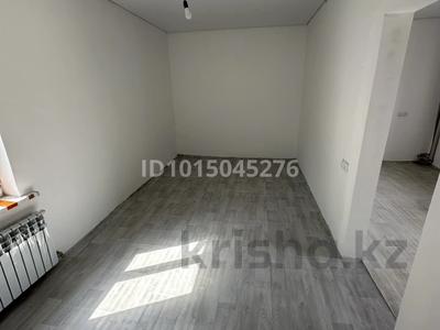 2-бөлмелі пәтер · 40 м², Кисанова 7 — Возле поликлиники, бағасы: 100 000 ₸ в Аскара Токпанова (Казцик)
