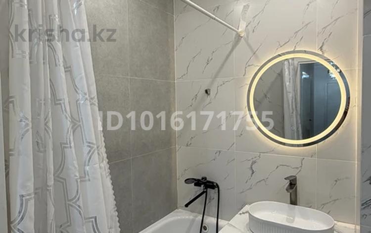 2-комнатная квартира · 60 м², СТ Монтажник, Кошкарбаева 1141 за 250 000 ₸ в  — фото 2