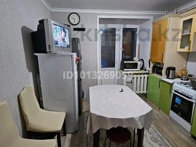 2-бөлмелі пәтер · 50 м² · 2/5 қабат, Кеменгерулы 15 — 21 школа, бағасы: 15.5 млн ₸ в Астане, р-н Байконур