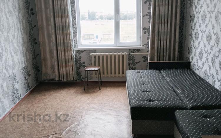 1-комнатная квартира, 38 м², 5/5 этаж помесячно, Болашак за 80 000 〒 в Талдыкоргане, мкр Болашак — фото 2