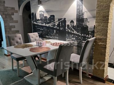 5-комнатная квартира · 102 м² · 4/4 этаж, мкр №10 13 — Шаляпина Берегового за 70 млн 〒 в Алматы, Ауэзовский р-н