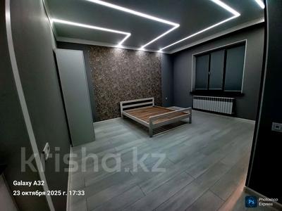 4-комнатная квартира · 150 м² · 2/2 этаж, Баянова 198 за 53 млн 〒 в Таразе