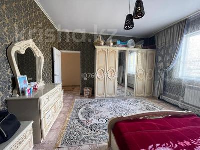 Отдельный дом · 7 комнат · 180 м² · 5.8 сот., мкр Геолог, Бимахис 143 — В сторону детсада Байтерек(Самғау) за 26 млн ₸ в Атырау