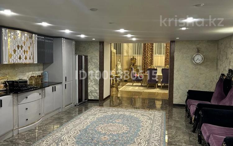 Отдельный дом · 7 комнат · 450 м² · 8 сот., Пришахтинск, Щербакова 21 за 80 млн 〒 в Караганде, Алихана Бокейханова р-н — фото 2