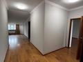 4-бөлмелі пәтер · 240 м², Таугүл-2 ш/а. 13, бағасы: 79 млн ₸ в Алматы, Ауэзовский р-н — фото 15